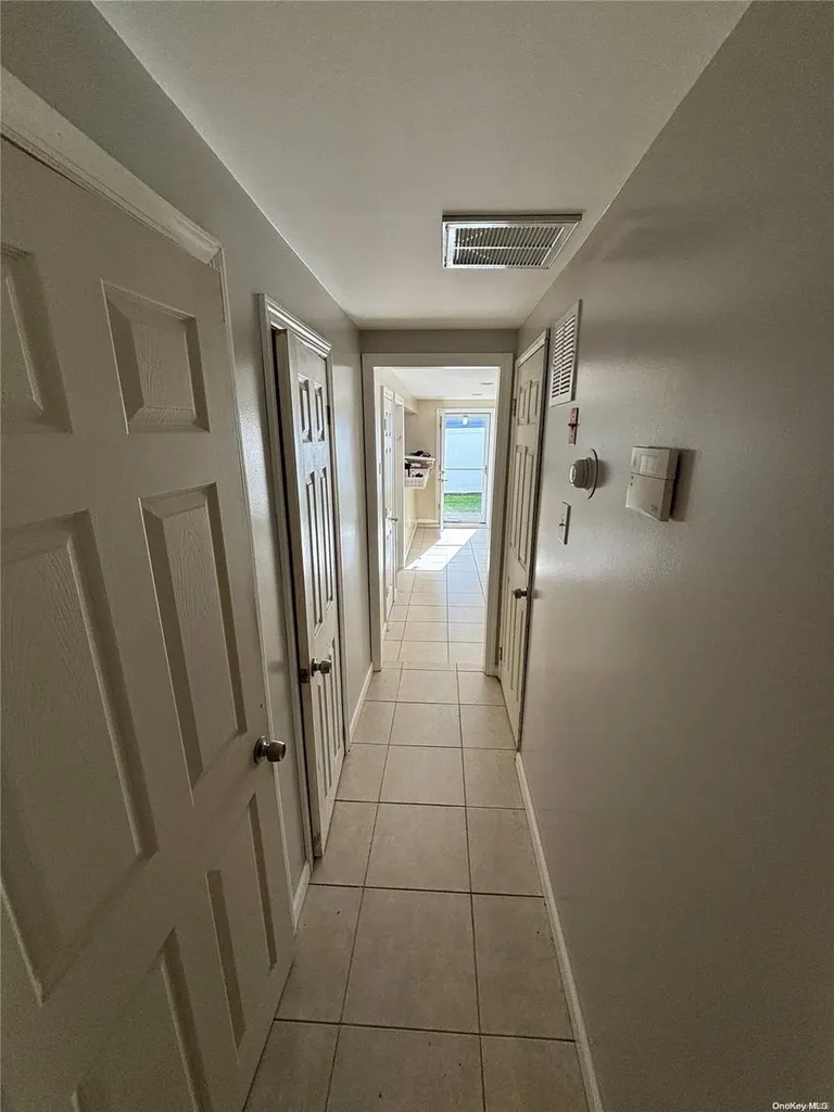 18 Maylen Drive Brentwood NY 11717