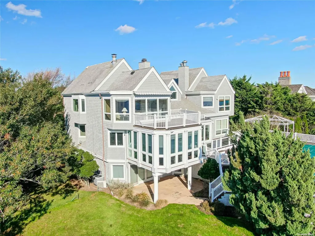 15 Stacy Drive Westhampton Beach NY 11978