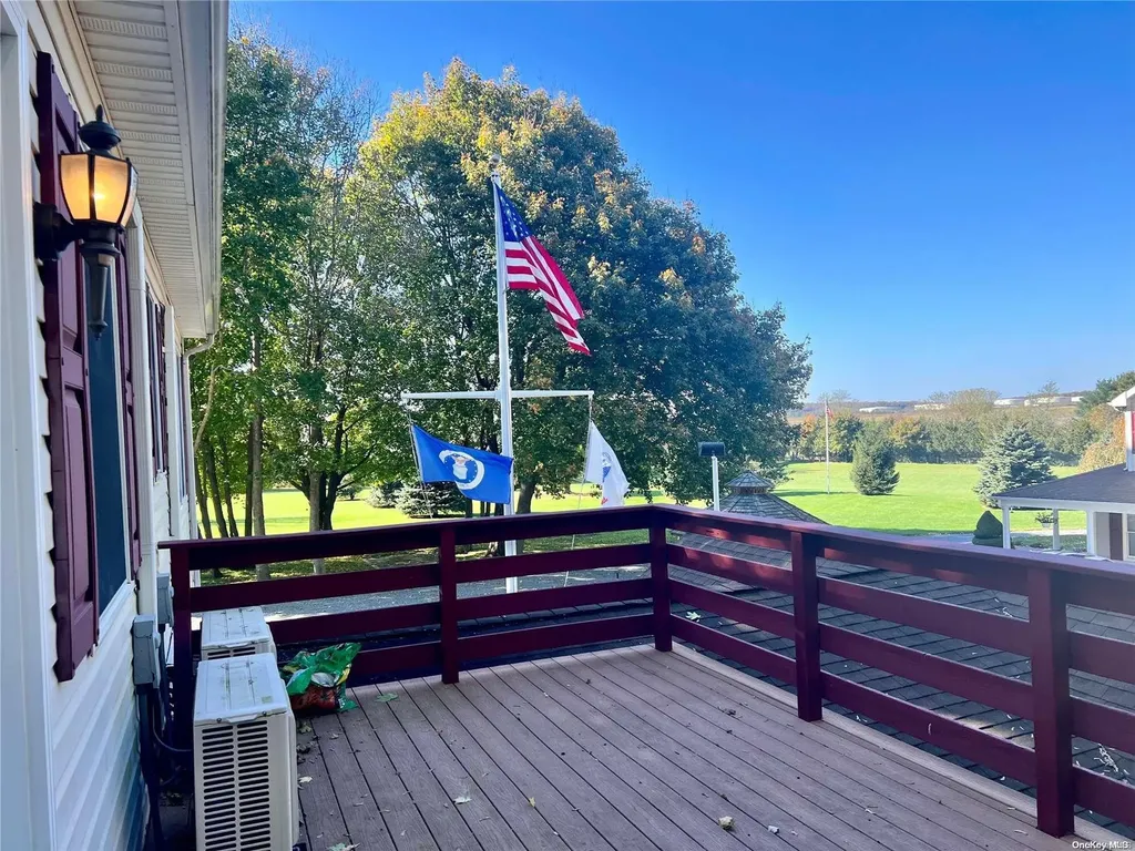 5204 Sound Avenue Riverhead NY 11901