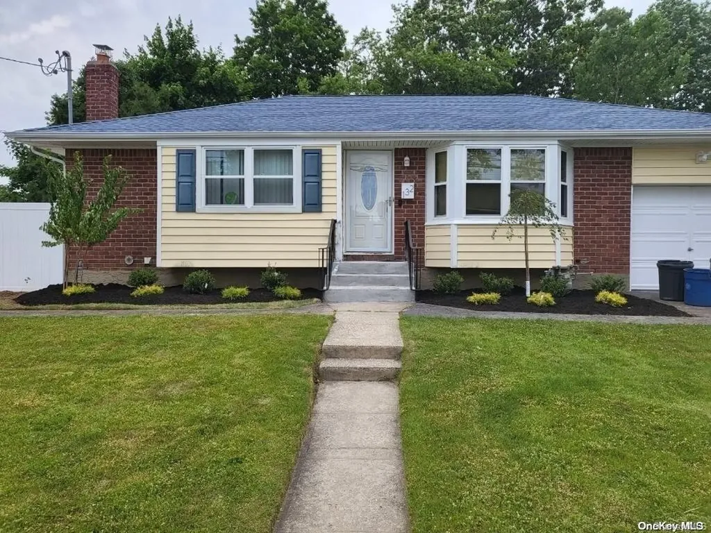 132 Villa Avenue Deer Park NY 11729