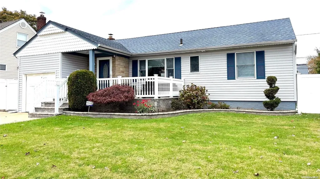 2013 N Jerusalem Road East Meadow NY 11554