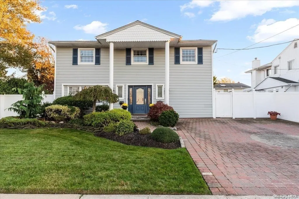 1000 Mildred Drive Baldwin NY 11510