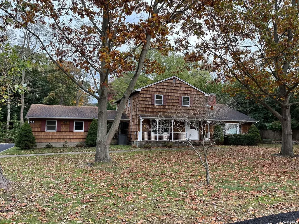 63 Briarcliff Road Shoreham NY 11786
