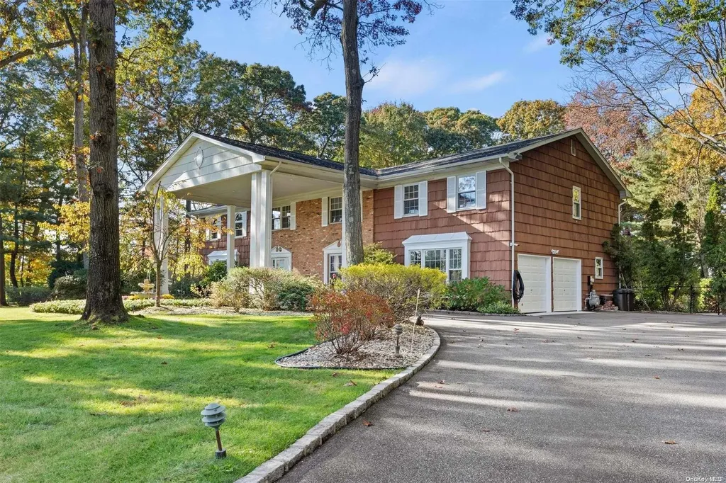 62 Fox Lane Dix Hills NY 11746
