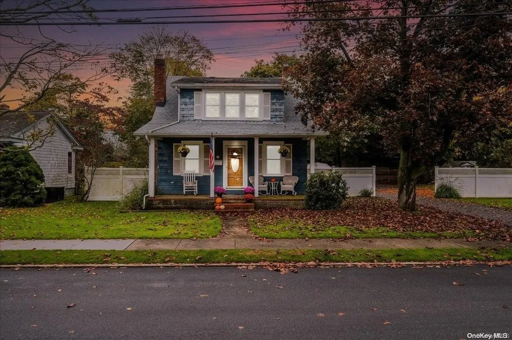 40 Rowland Avenue Blue Point NY 11715