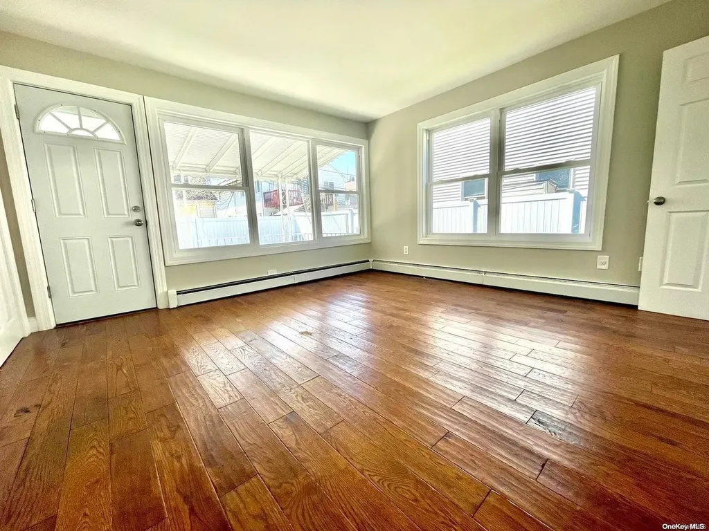 370 E Pine Street Long Beach NY 11561