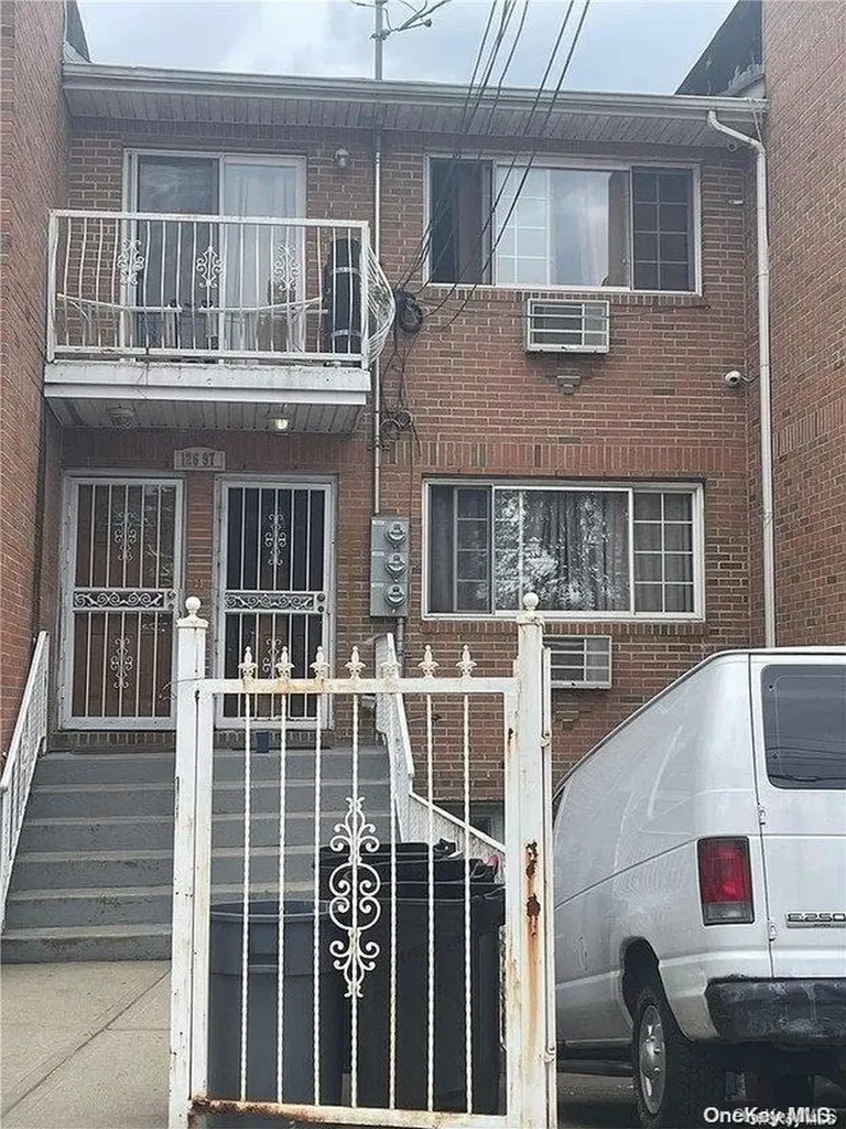 12697 Flatlands Avenue Brooklyn NY 11208