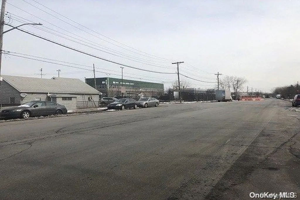 12697 Flatlands Avenue Brooklyn NY 11208