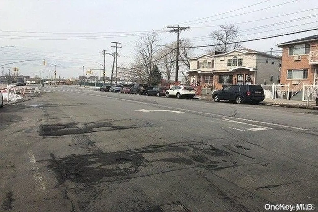 12697 Flatlands Avenue Brooklyn NY 11208