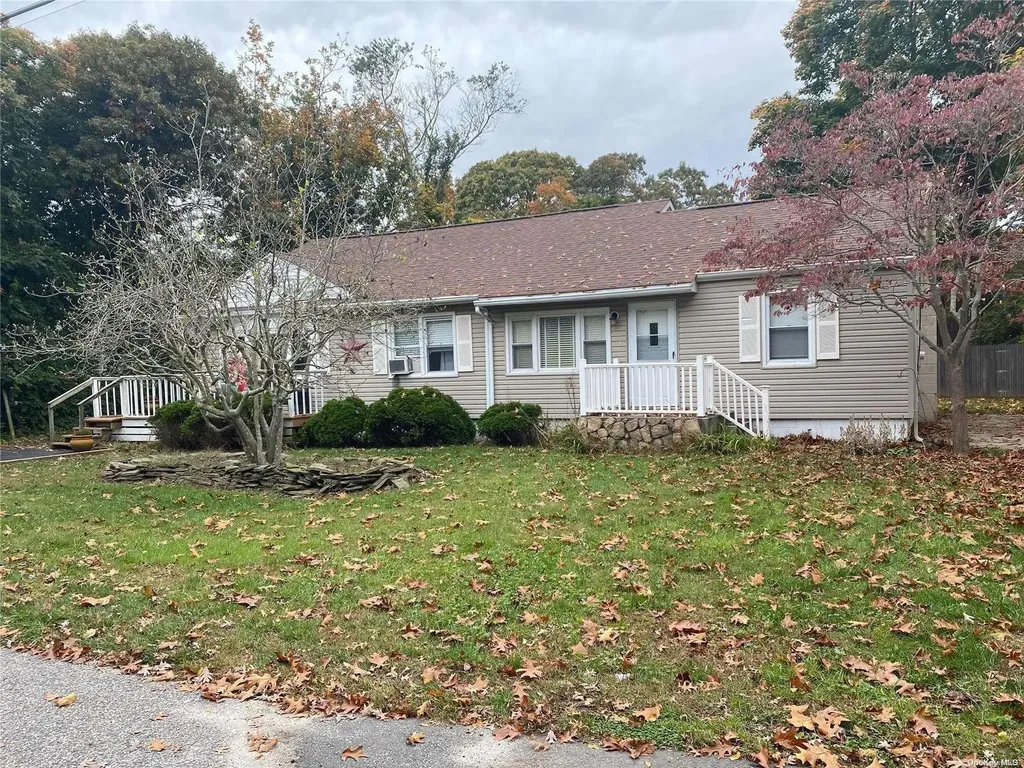 329 Commack Road Shirley NY 11967