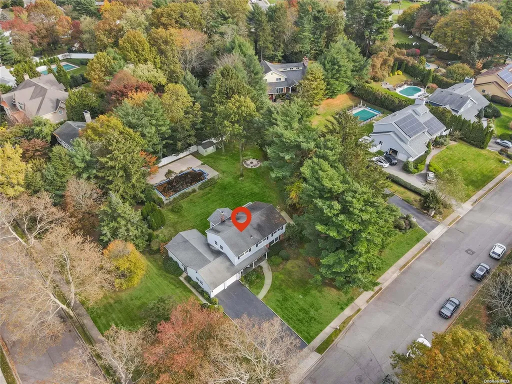7 Townsend Drive Syosset NY 11791