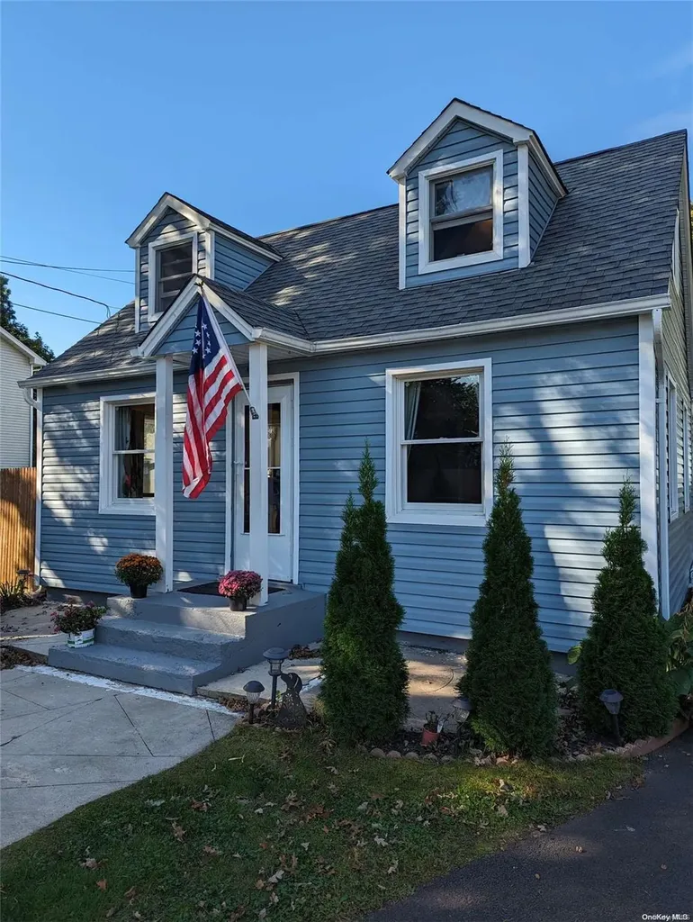 120 Daisy Drive Mastic Beach NY 11951