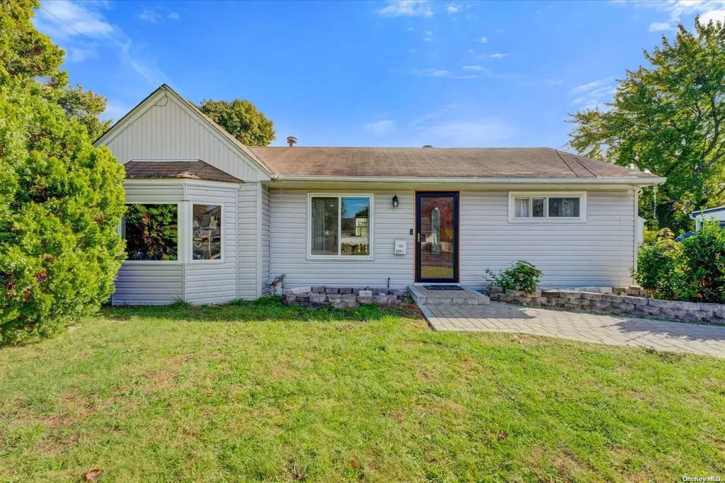 1395 Brooklyn Boulevard Bay Shore NY 11706