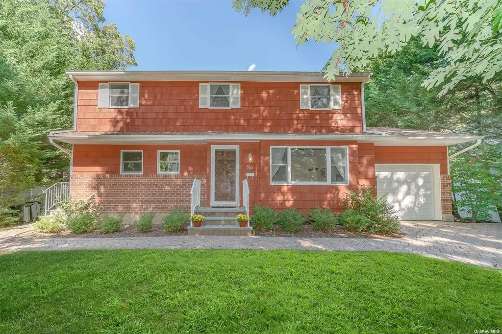 1 Chestnut Court Commack NY 11725