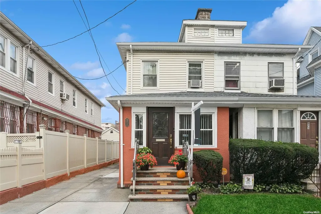 971 E 40th Street Brooklyn NY 11210