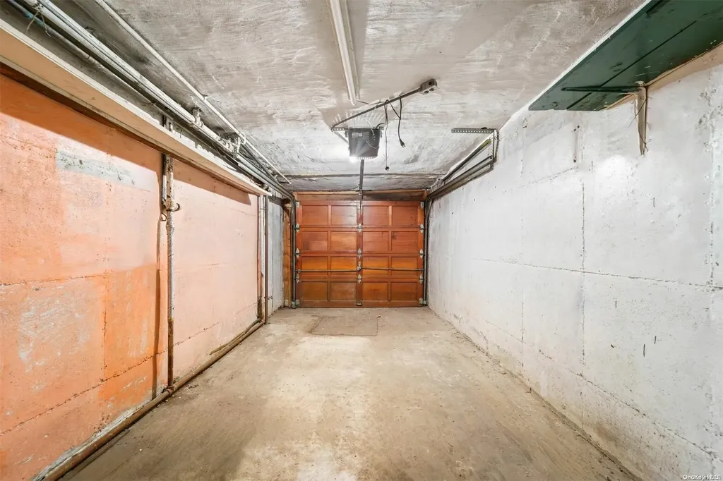 61 E 54th Street Brooklyn NY 11203