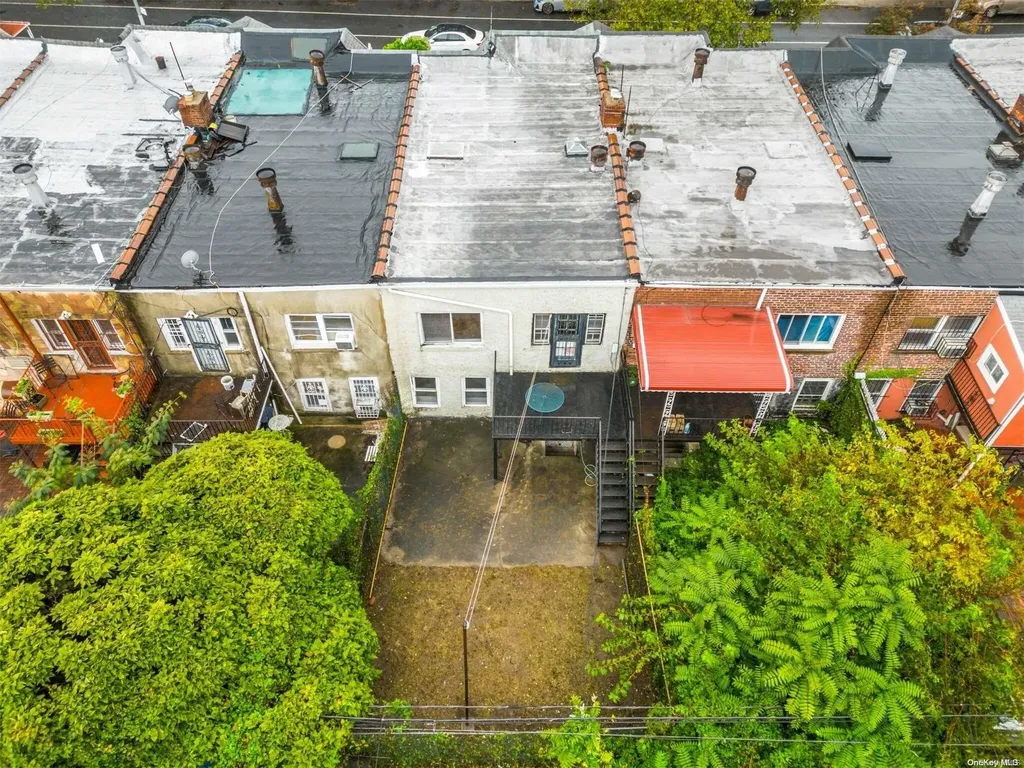 61 E 54th Street Brooklyn NY 11203