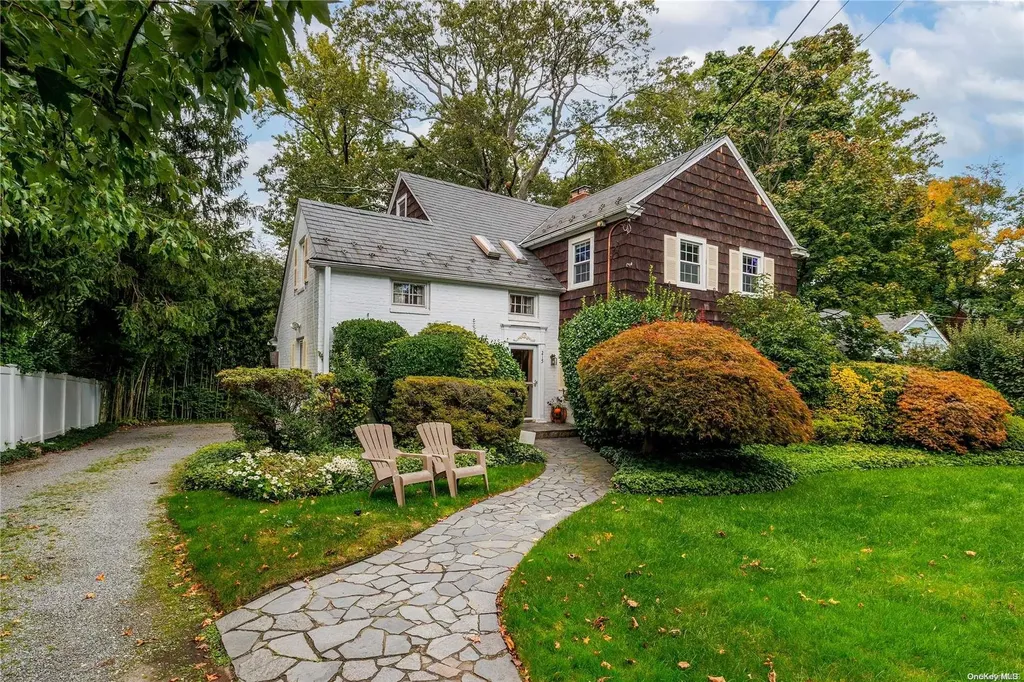 215 Shoreward Drive Great Neck NY 11021