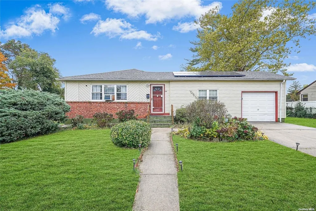 26 Bentley Road Amityville NY 11701