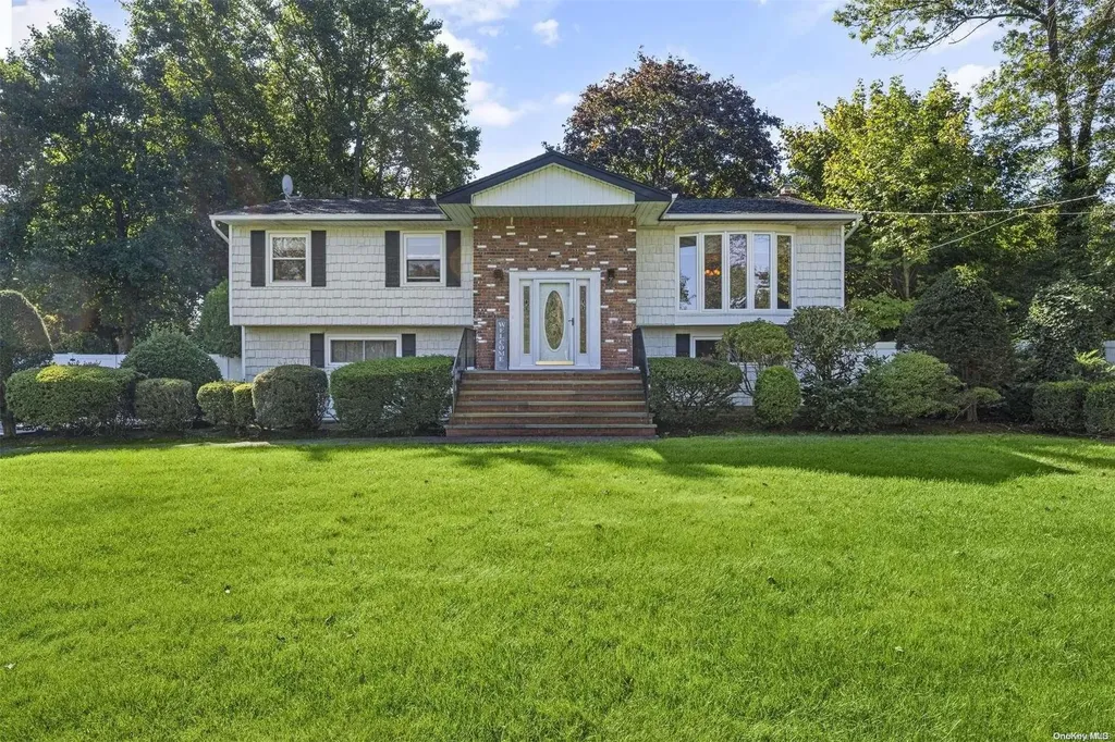 4 Daron Lane Commack NY 11725