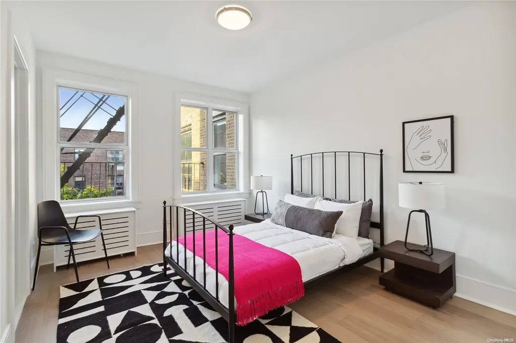 148-09 Northern Boulevard Flushing NY 11354