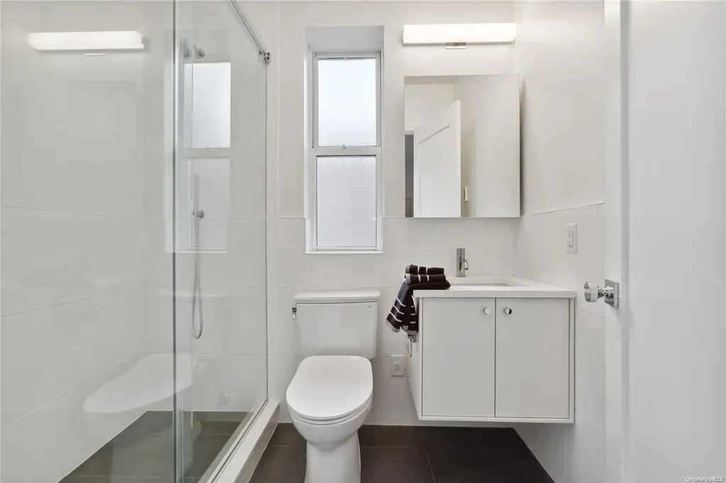 148-09 Northern Boulevard Flushing NY 11354