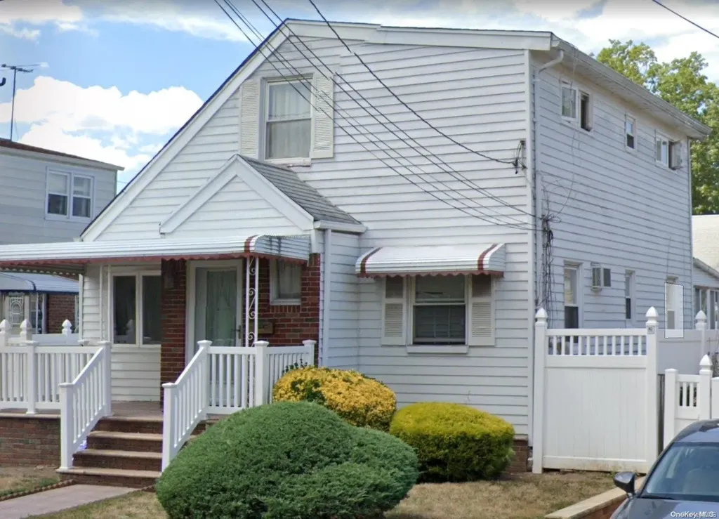 3 Everett Street Valley Stream NY 11580