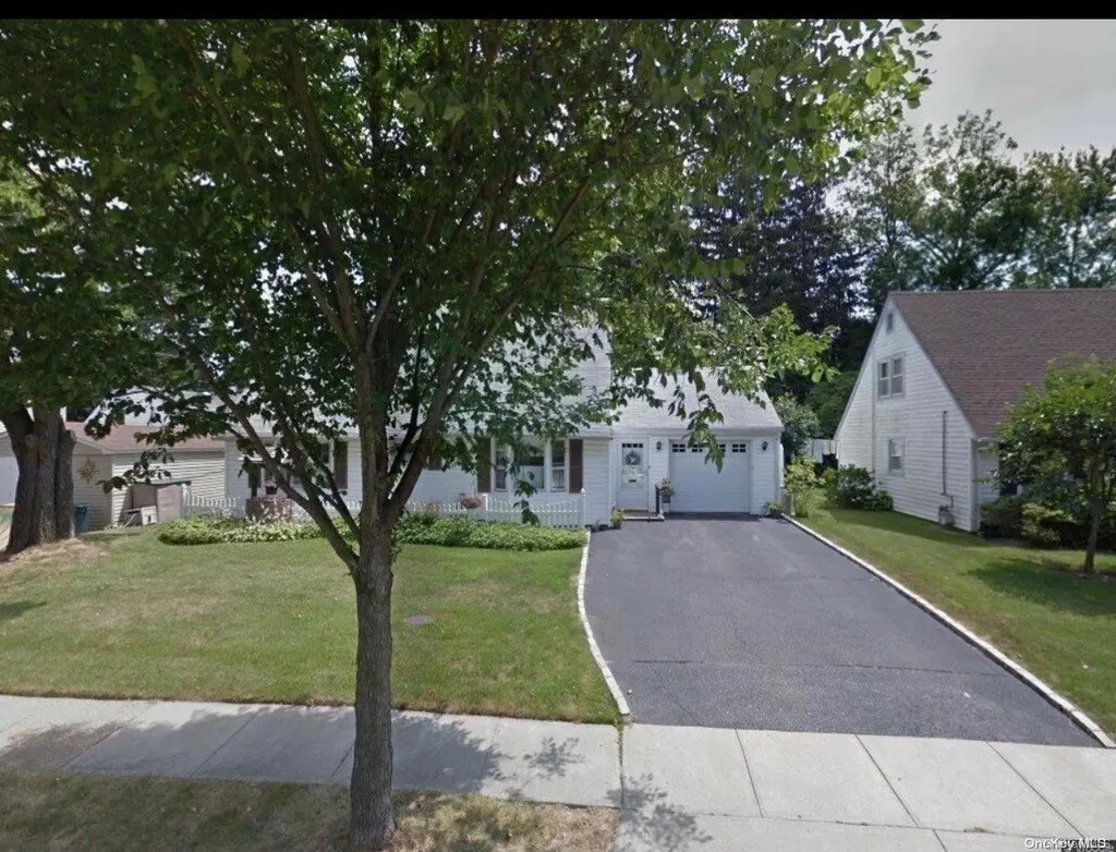1 Keith Place Glen Cove NY 11542
