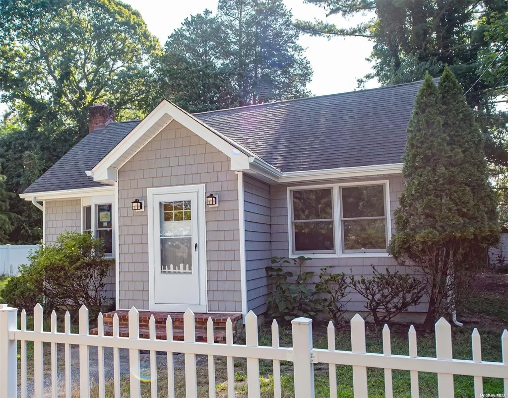 25 South Avenue Smithtown NY 11787