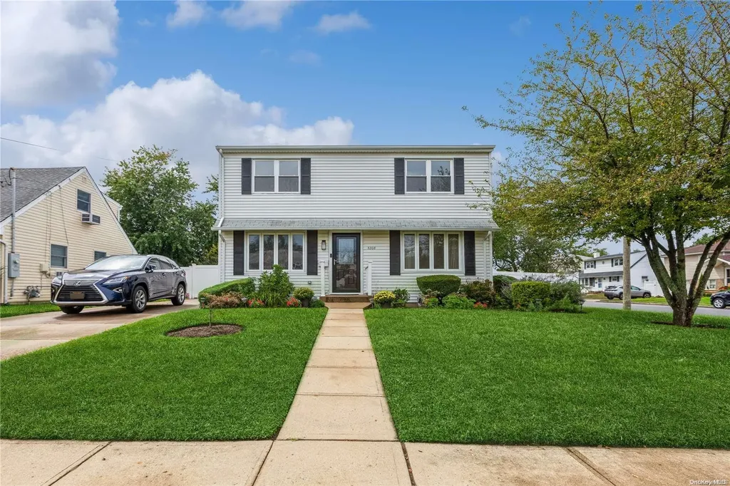 3208 Messick Avenue Oceanside NY 11572