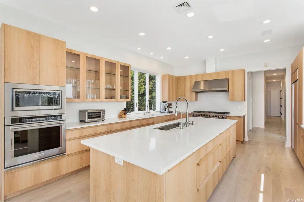157 Dune Road Quogue NY 11959