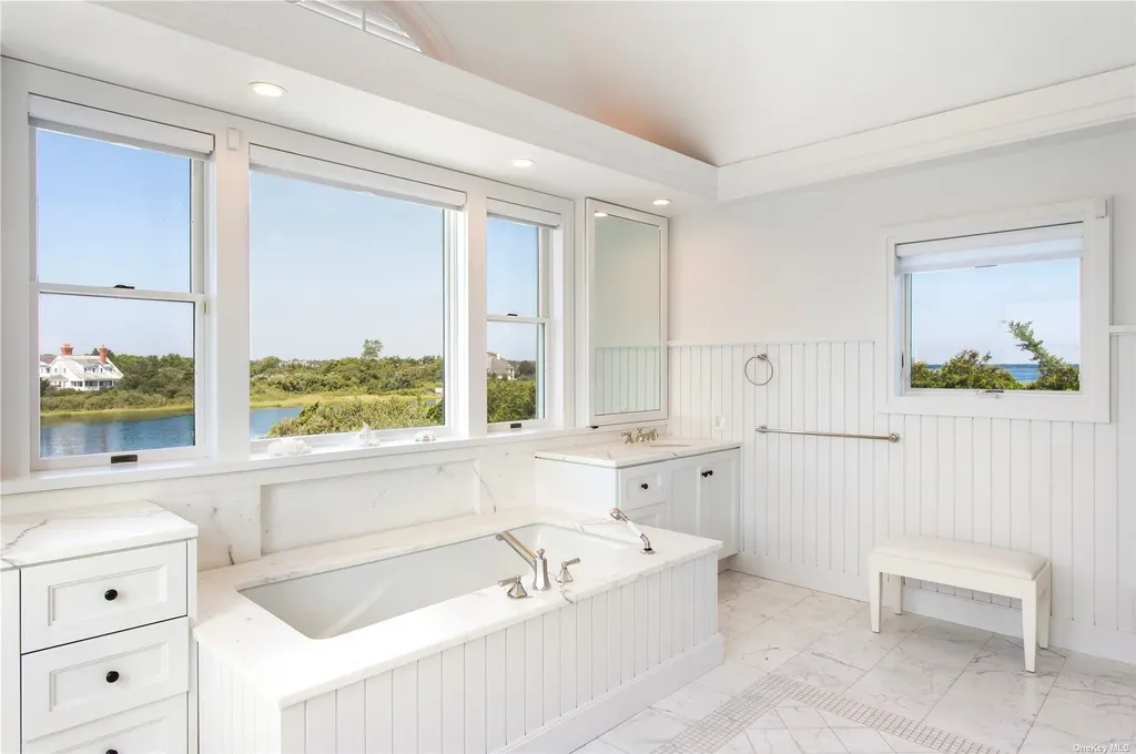 157 Dune Road Quogue NY 11959