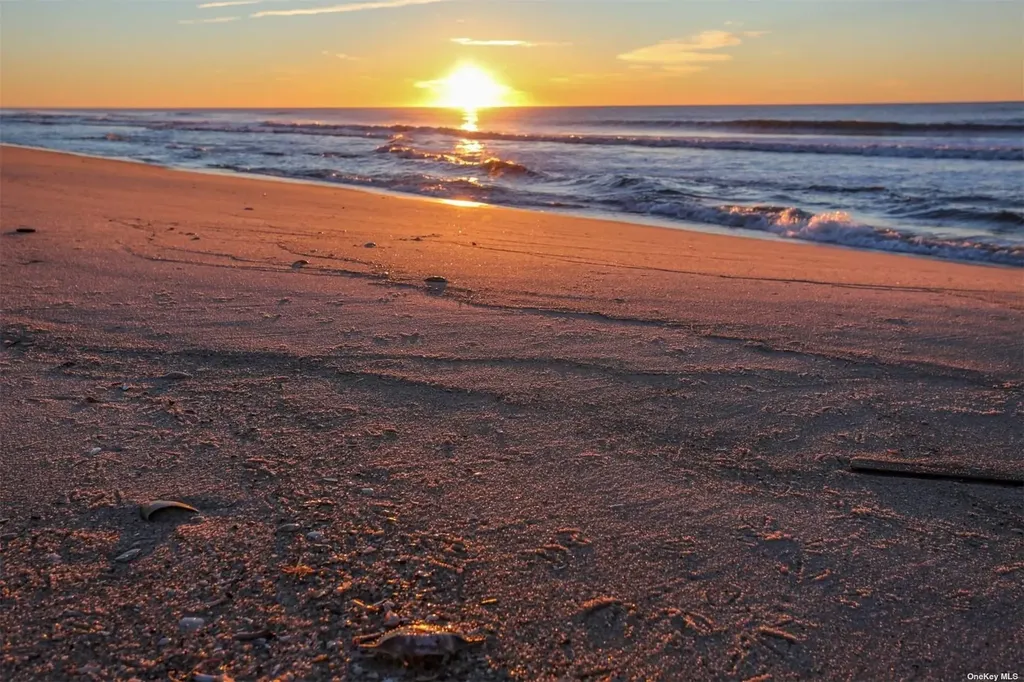 157 Dune Road Quogue NY 11959