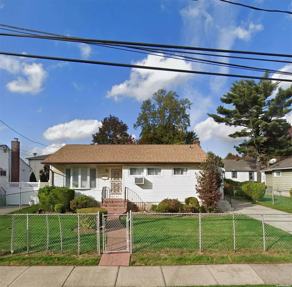 7 Division Street Westbury NY 11590