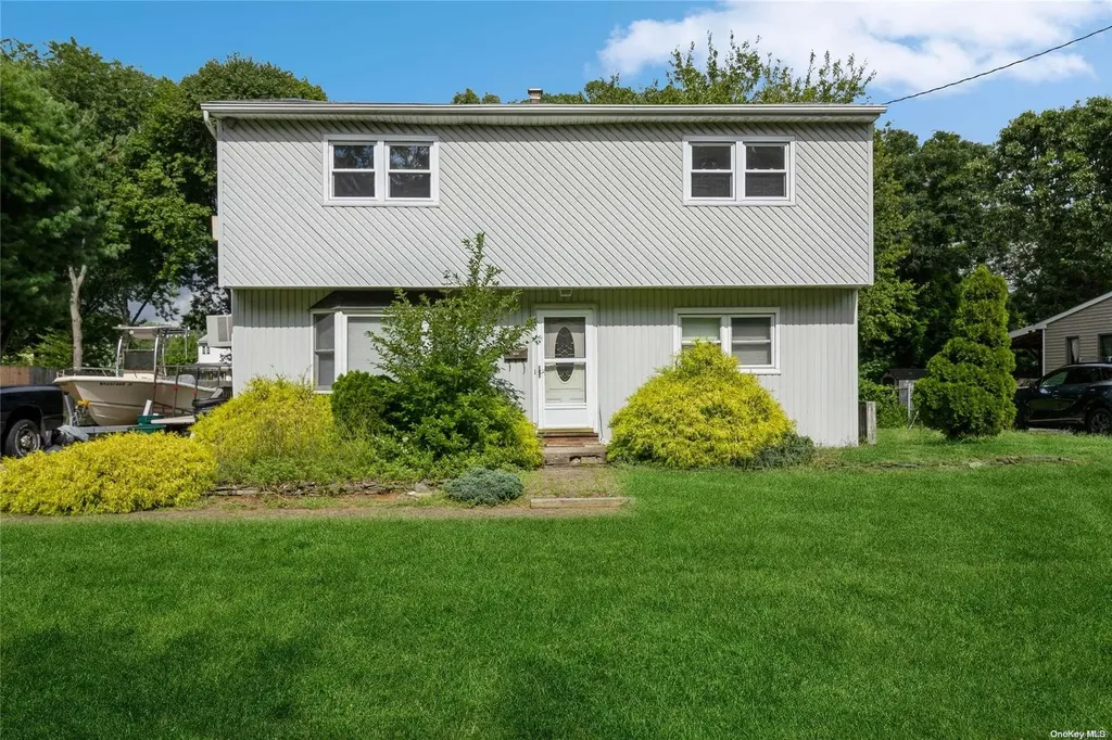 160 Stanley Drive Centereach NY 11720