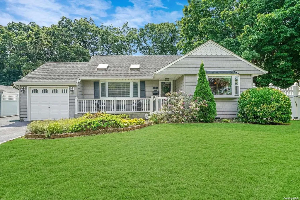 70 Shirley Court Commack NY 11725