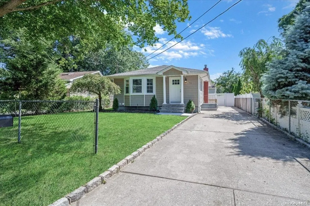 66 Cedarhurst Avenue Selden NY 11784