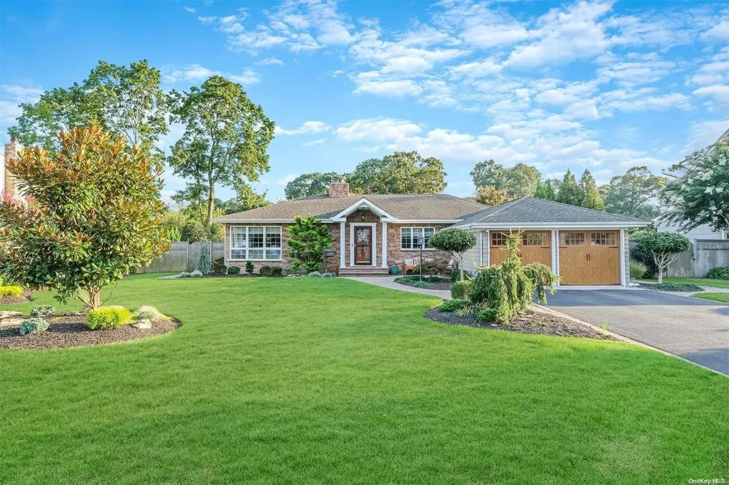 26 Wave Crest Drive Islip NY 11751