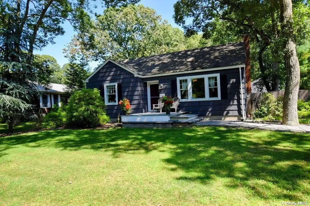 121 Hewlett Avenue East Patchogue NY 11772