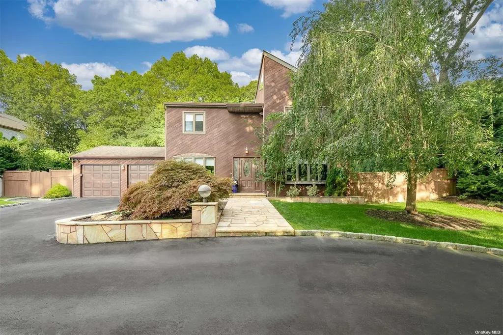 17 Lower Road Smithtown NY 11787