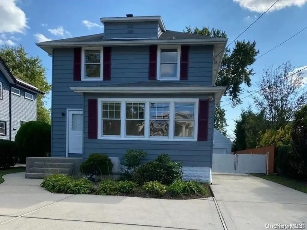 2742 Harrison Avenue Oceanside NY 11572