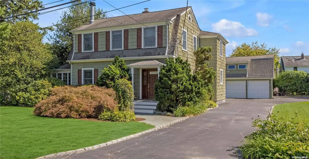 6 W Maple Road Greenlawn NY 11740