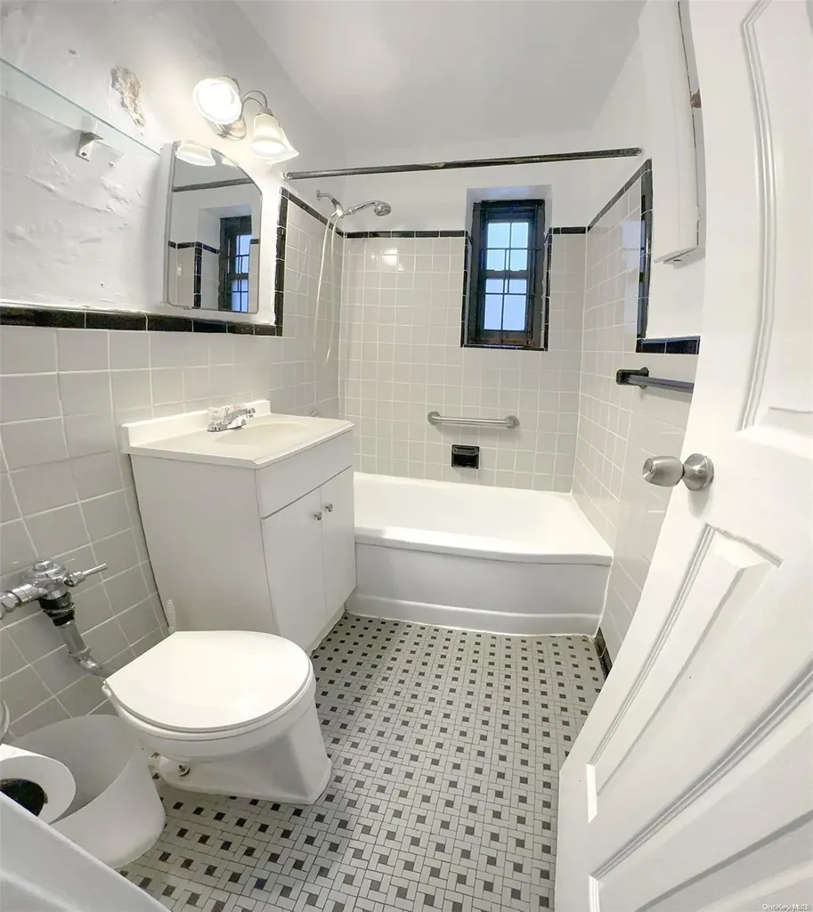 102-55 67th Road Forest Hills NY 11375