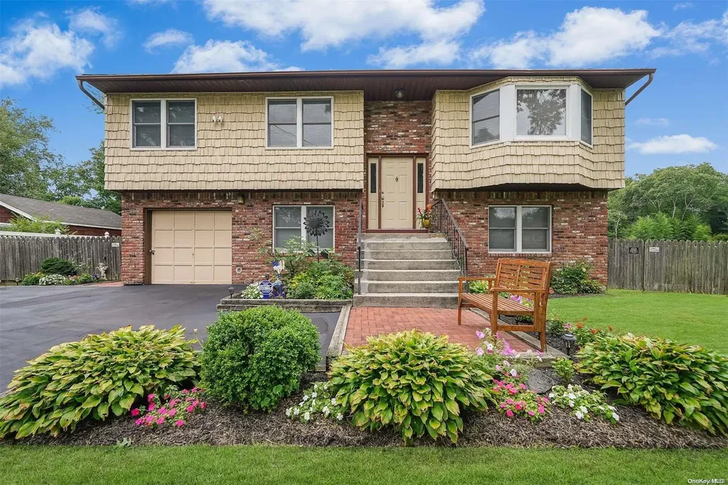 193 Beech Street Islip NY 11751