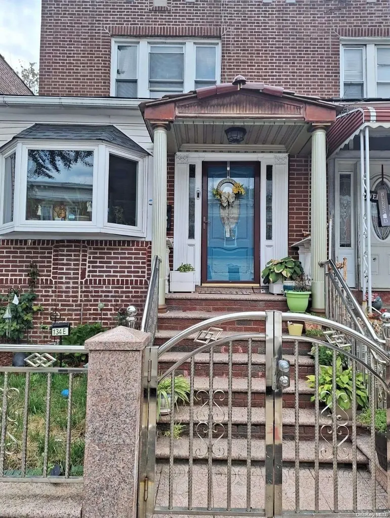 134 E 35th Street Brooklyn NY 11203