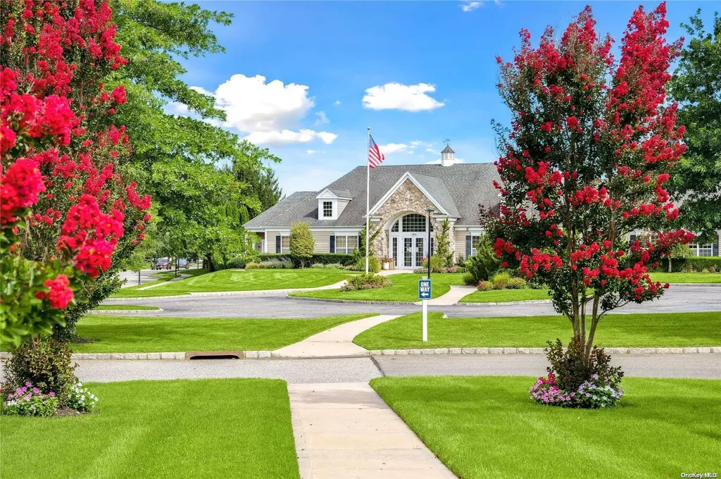 28 Kimberly Drive Westhampton NY 11977