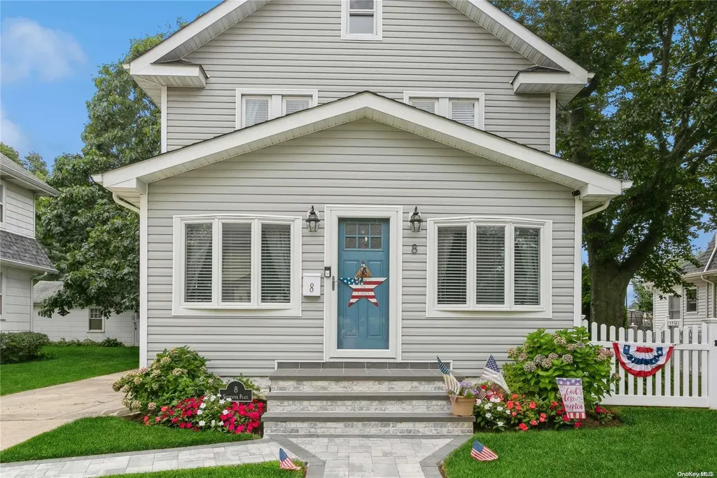 8 Sylvester Place Lynbrook NY 11563