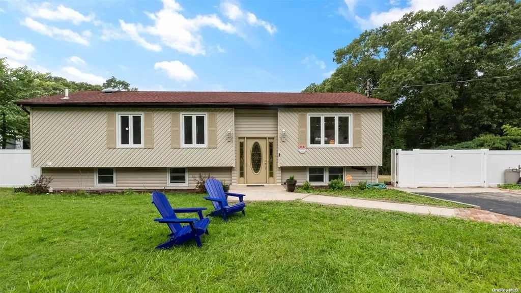 82 S Coleman Road Centereach NY 11720