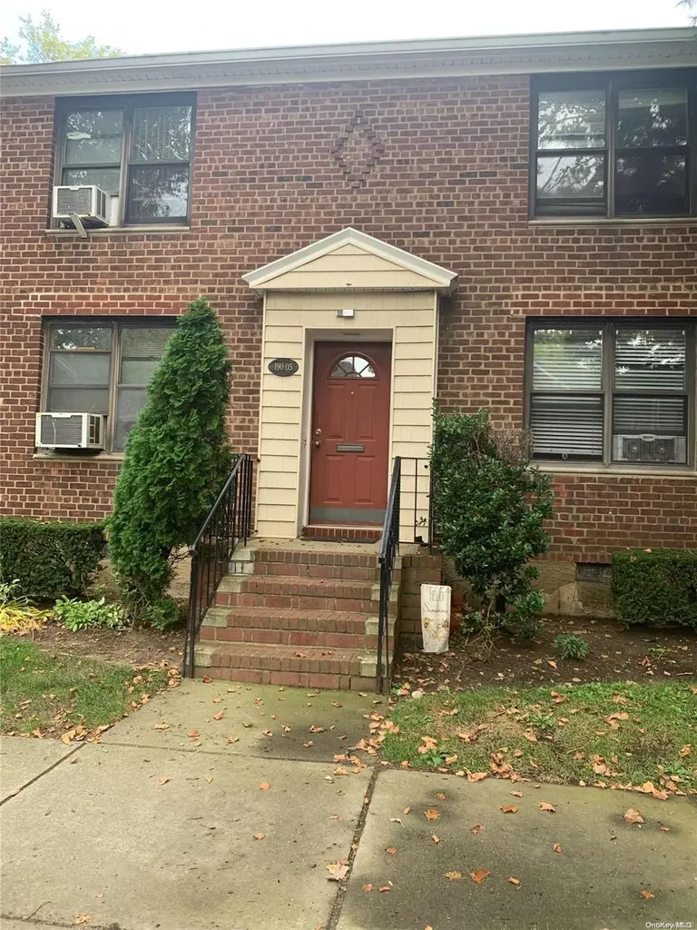 190-05 39 Avenue Flushing NY 11358