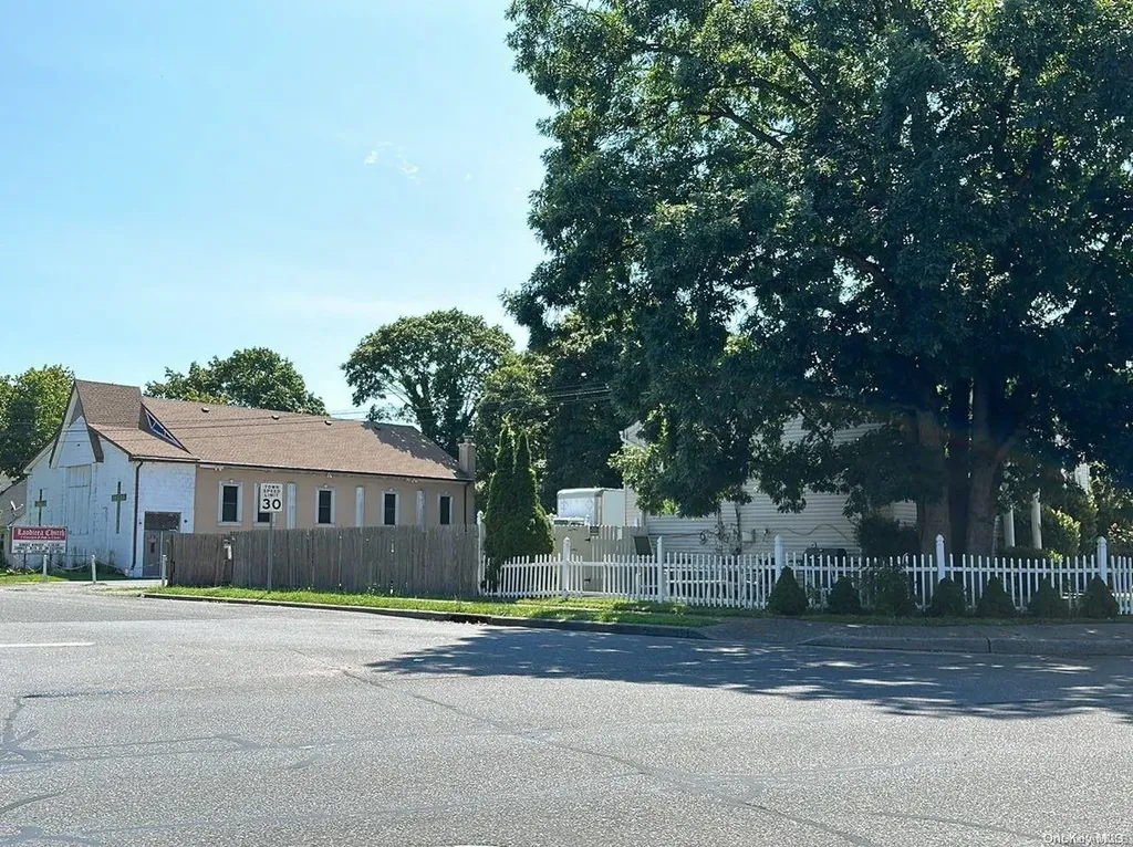 1400 Straight Path Wyandanch NY 11798